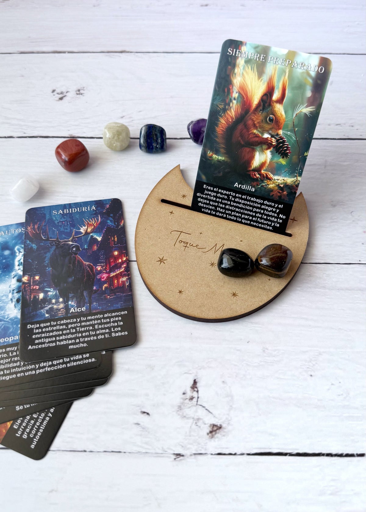 Base de Madera con Cuarzo y Cartas (opcional)