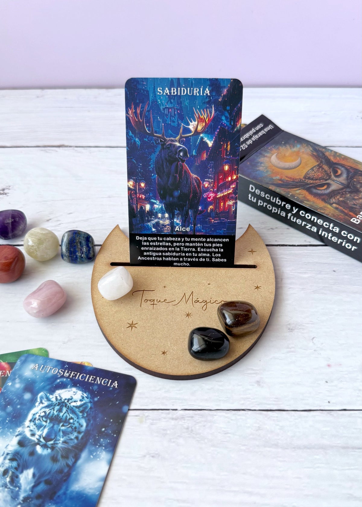Base de Madera con Cuarzo y Cartas (opcional)