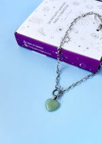 collar aventuran verde