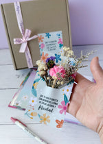 ramo, arreglo de flores preservadas para regalar